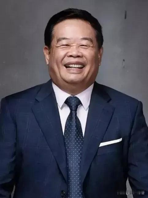 陈光标以中国首善自居，那么中国首善是不是他呢？
光靠说不行，让网络AI统计的一份