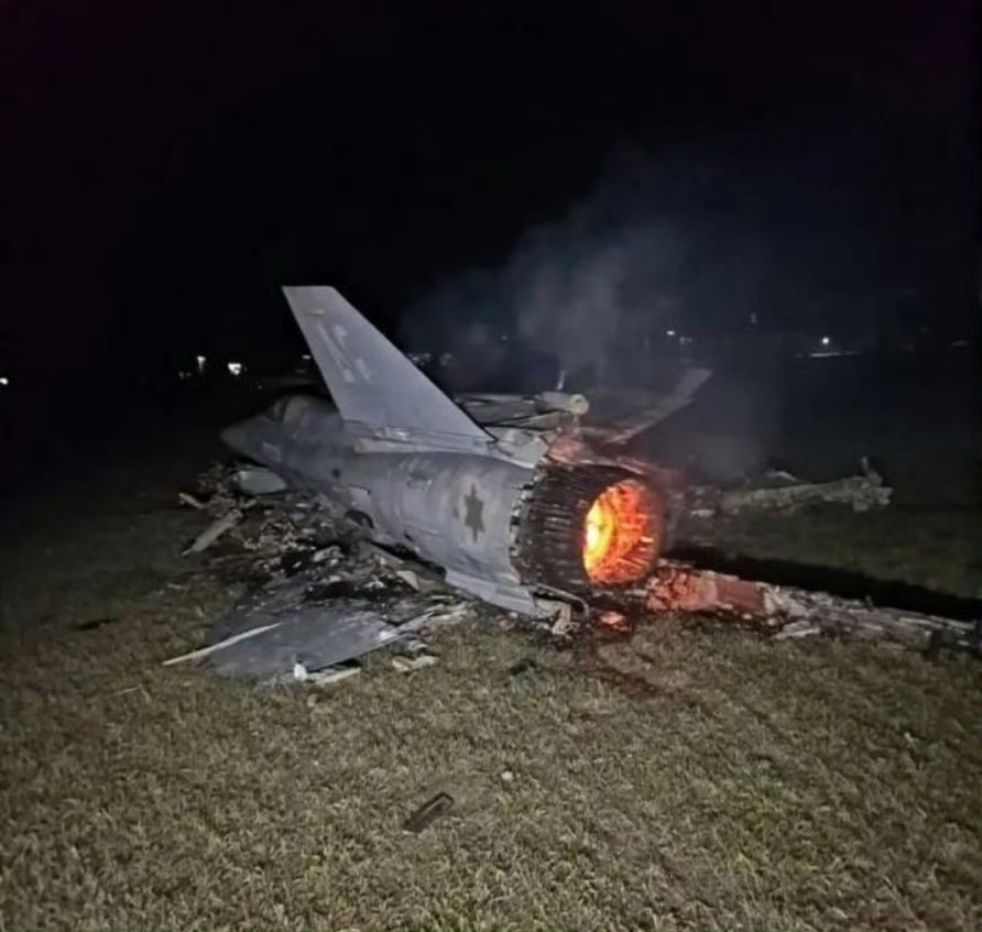 F35据伊朗媒体13日晚报道，伊朗防空系统当天击落两架以色列F-35战机，并俘获