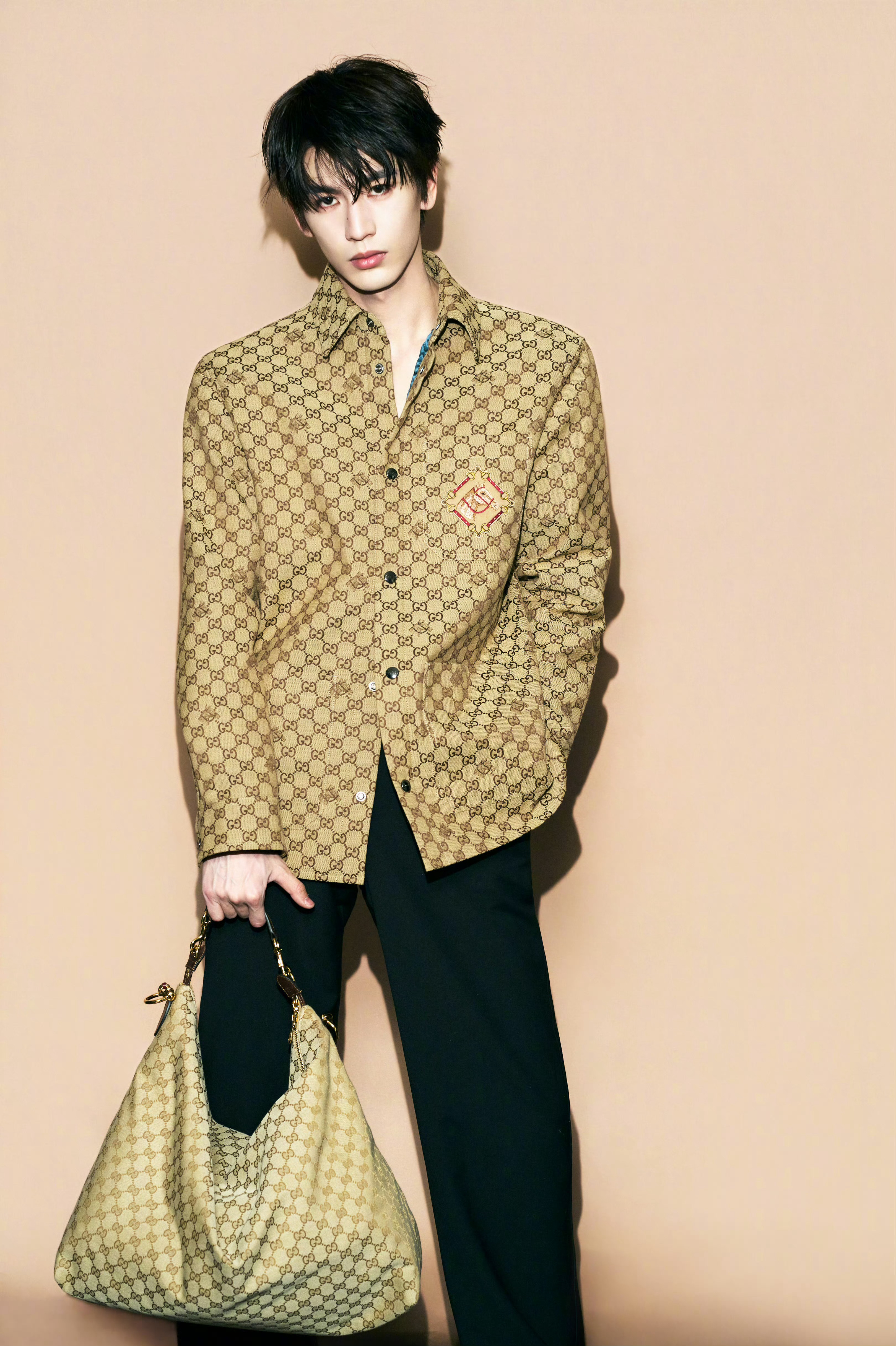 张凌赫 × GUCCI 中国新年系列大片 📸 风格大赏