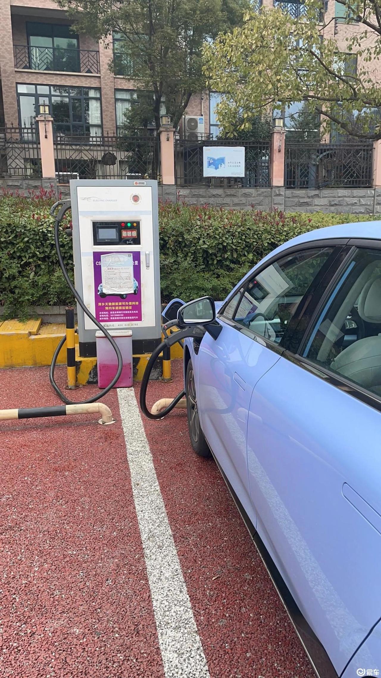 【车主：加速7.5秒完全够了，平时都是舒适模式】

小鹏汽车P5 2021款55