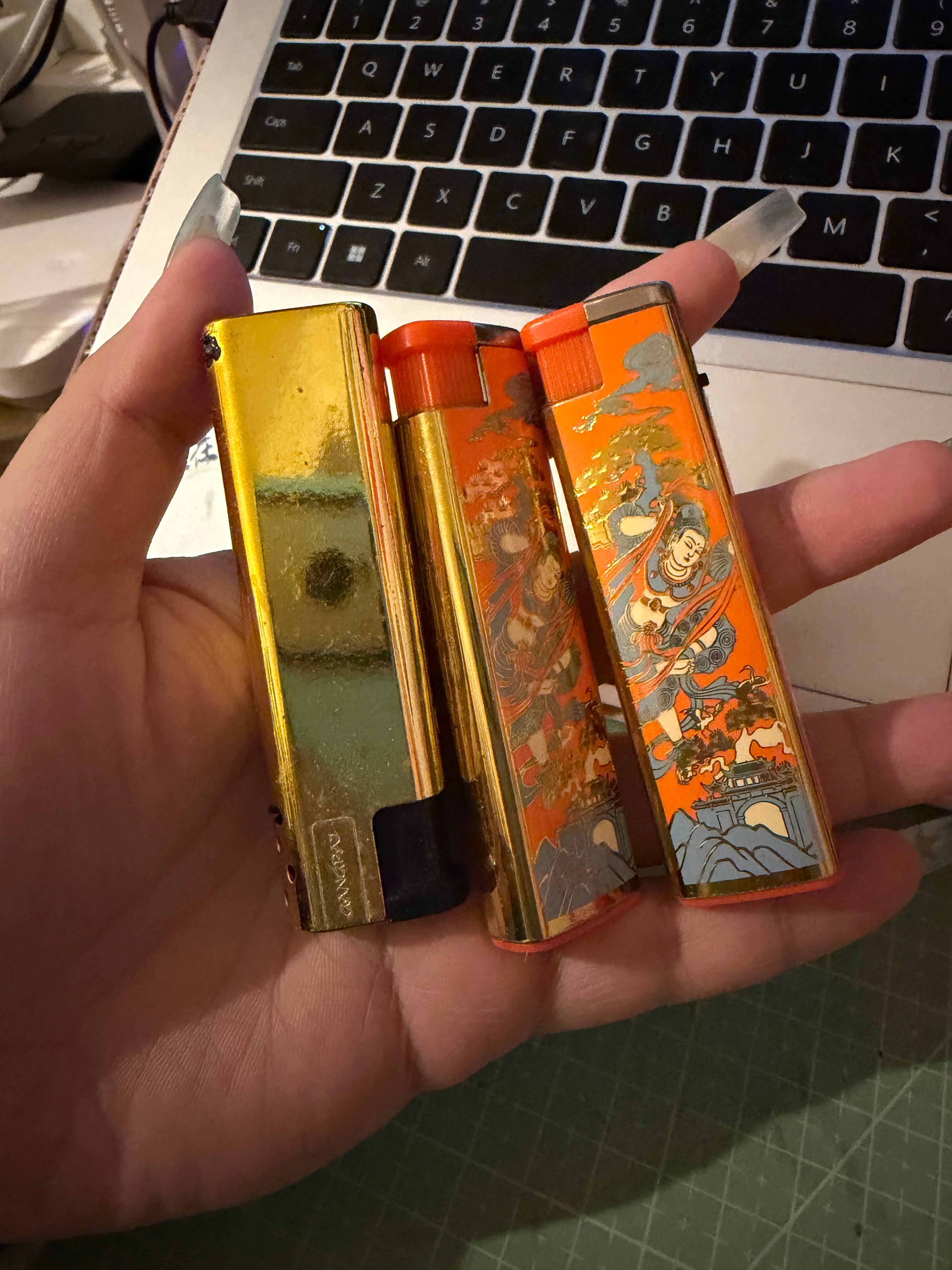 何意味 老子要抽🚬的时候怎么一个都找不到