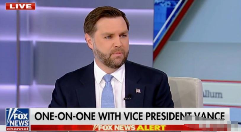 美国副总统万斯今天在电视访谈中就谷爱凌代表中国参加奥运会一事表态：“一个在美国长