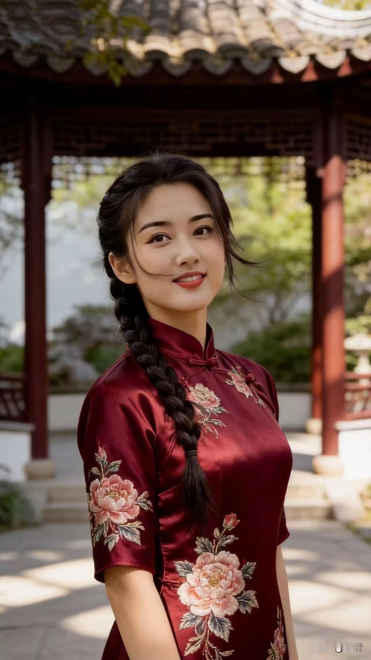 塞鸿秋.红袍佳人
身姿丰韵柔姿倩，
红袍金缕凝芳艳。
嫣然一笑风情现，
温婉雅态