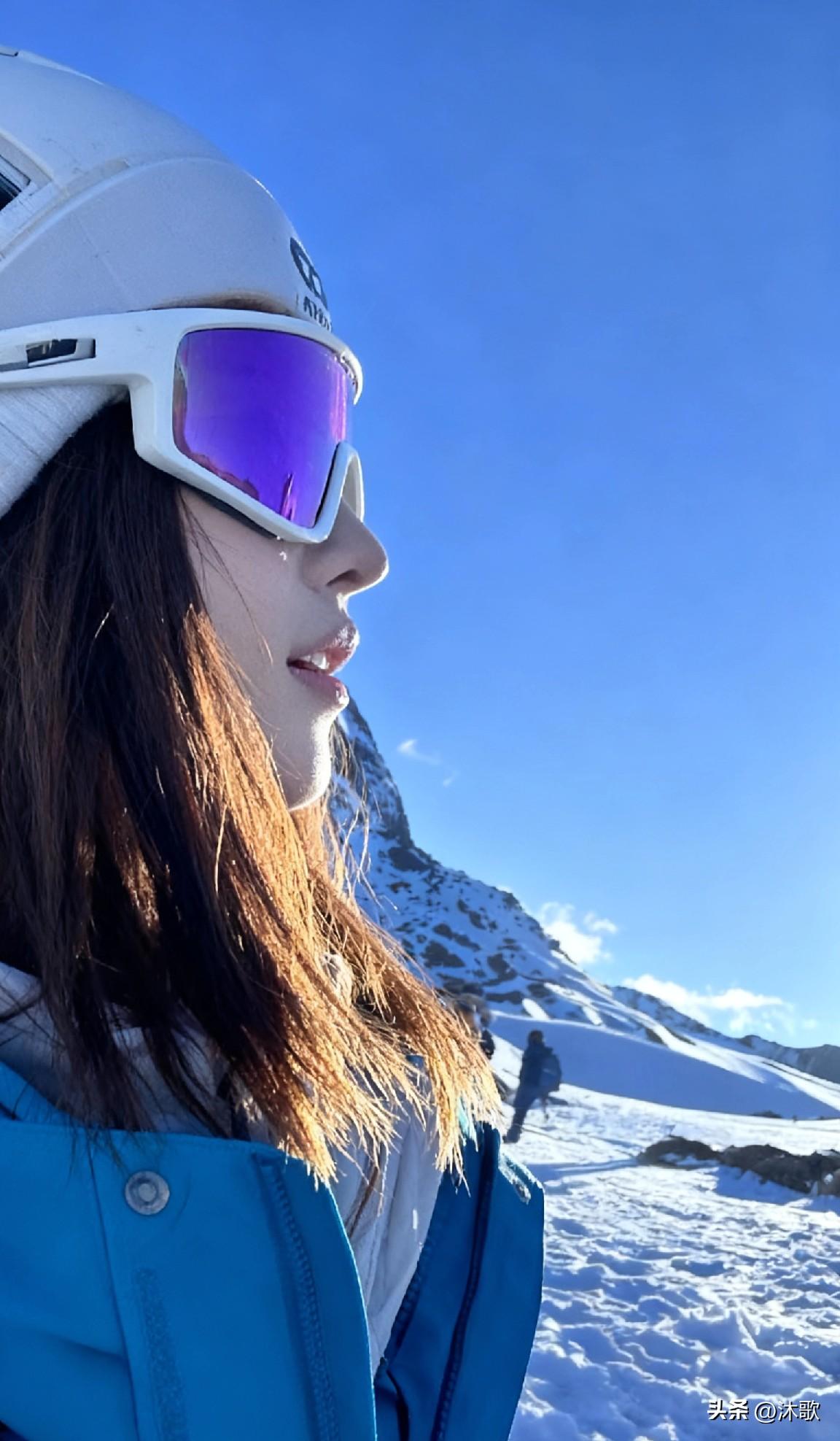 姐就是喜欢挑战滑雪突破自己玩雪滑雪 美女滑雪 滑雪挑战营 滑雪健身女孩 滑雪照