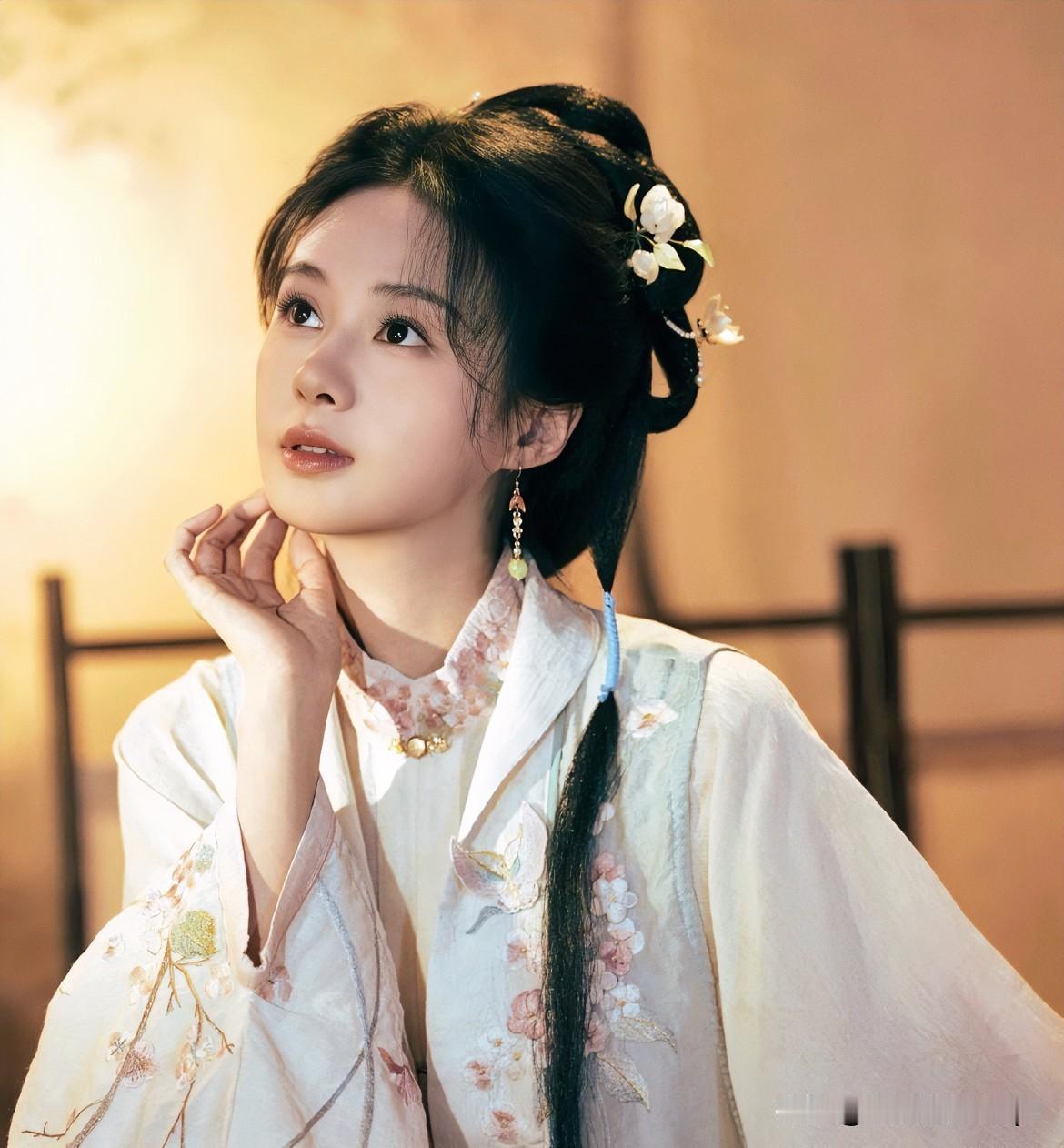 杜小姐设计嫁进林家，是最捷径的路子了。即使是妾，因为大爷刚和离，还没有娶续弦就有
