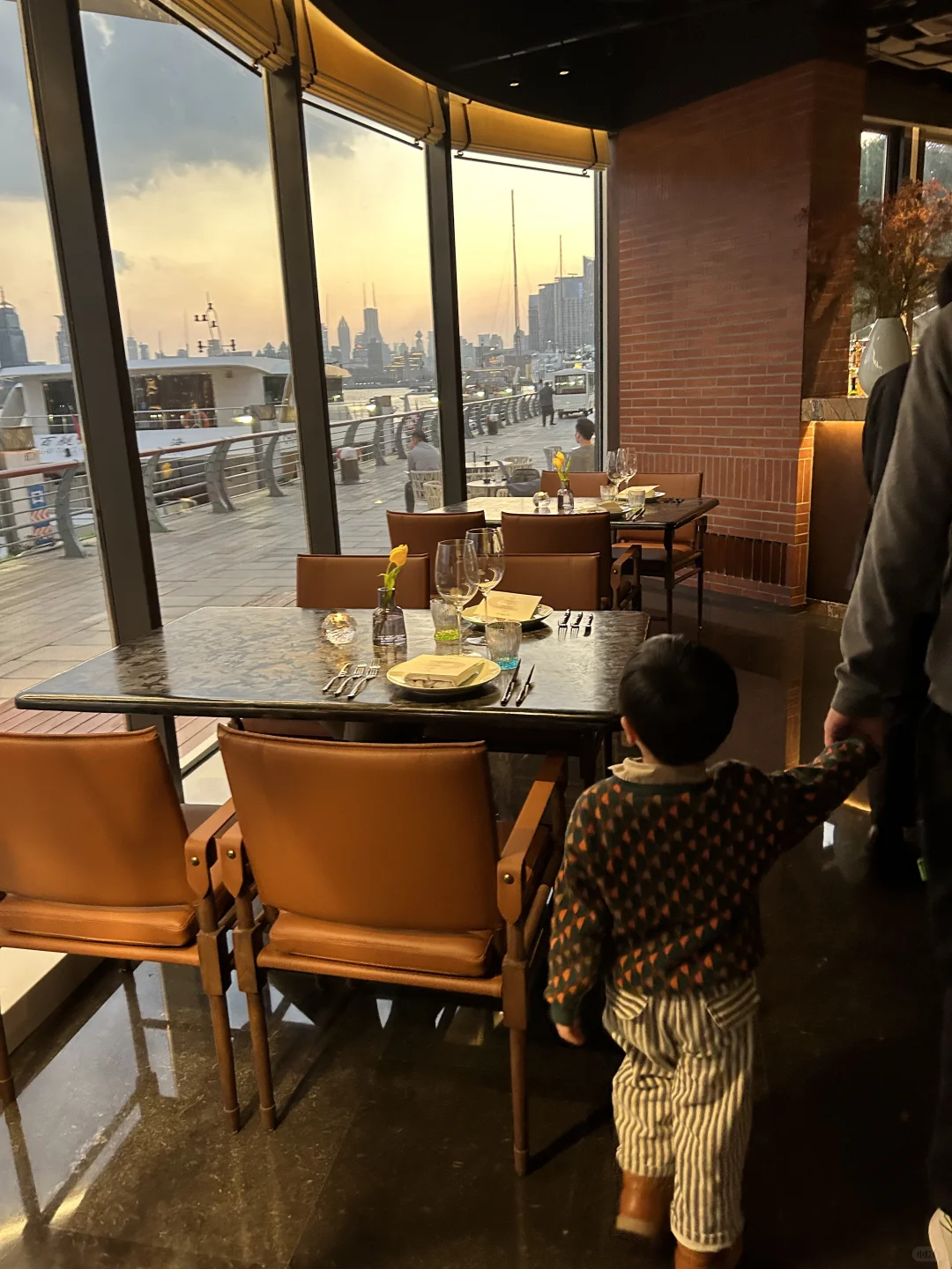 今年圣诞季吃啥？北外滩江景西餐，免费宝宝餐