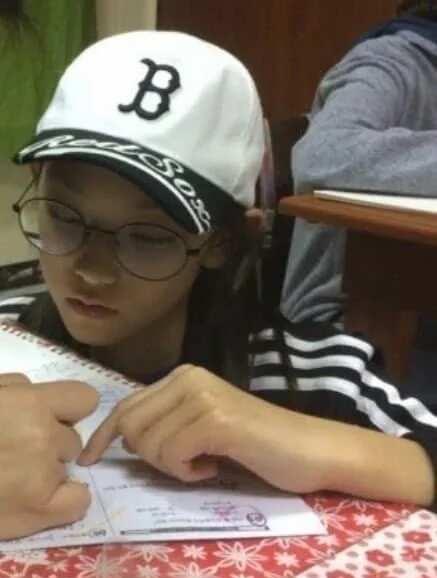 认真学习的幼年猫
haerin 姜海粼