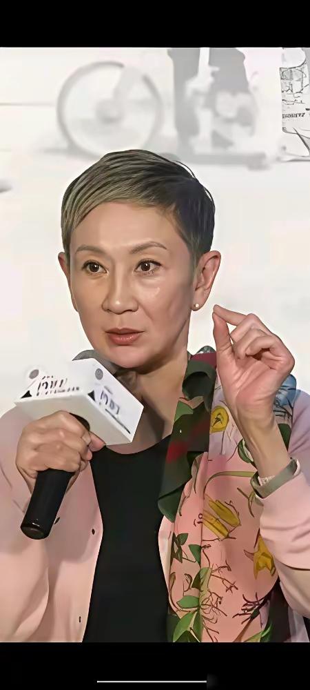 施南生走了，徐克会心痛后悔吗？心痛会有，后悔不可能！对既得利益者，他们最在乎利益