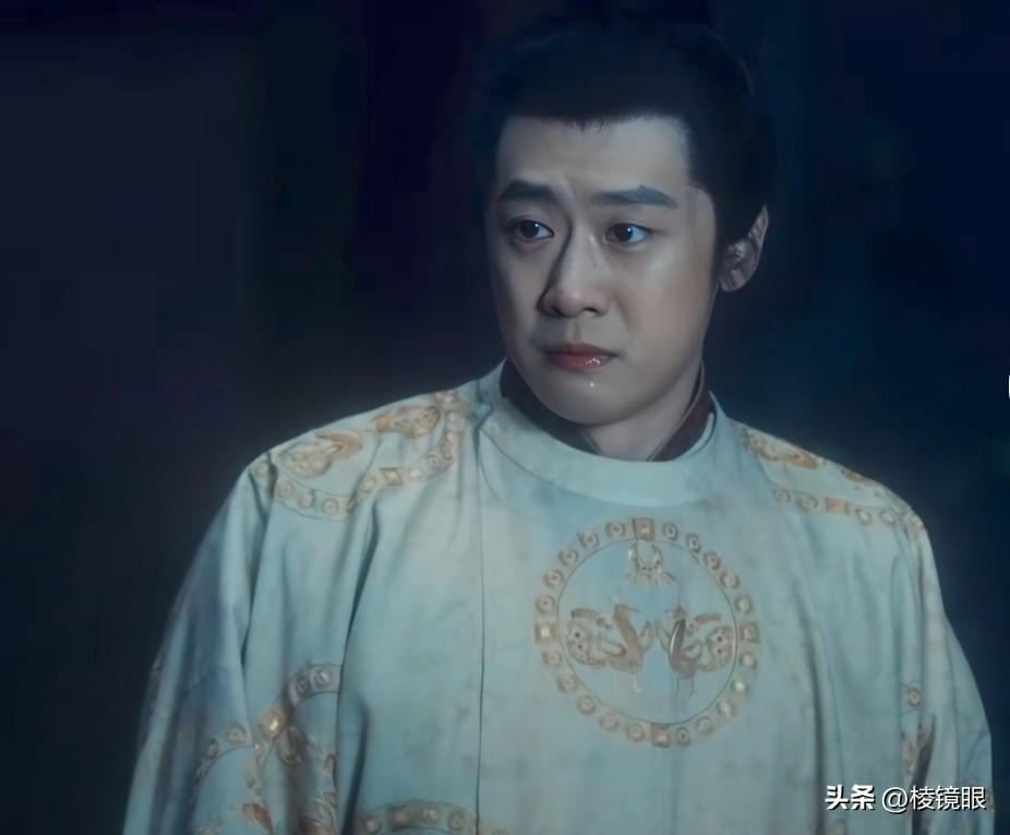 恍惚了，这是爷俩吗？