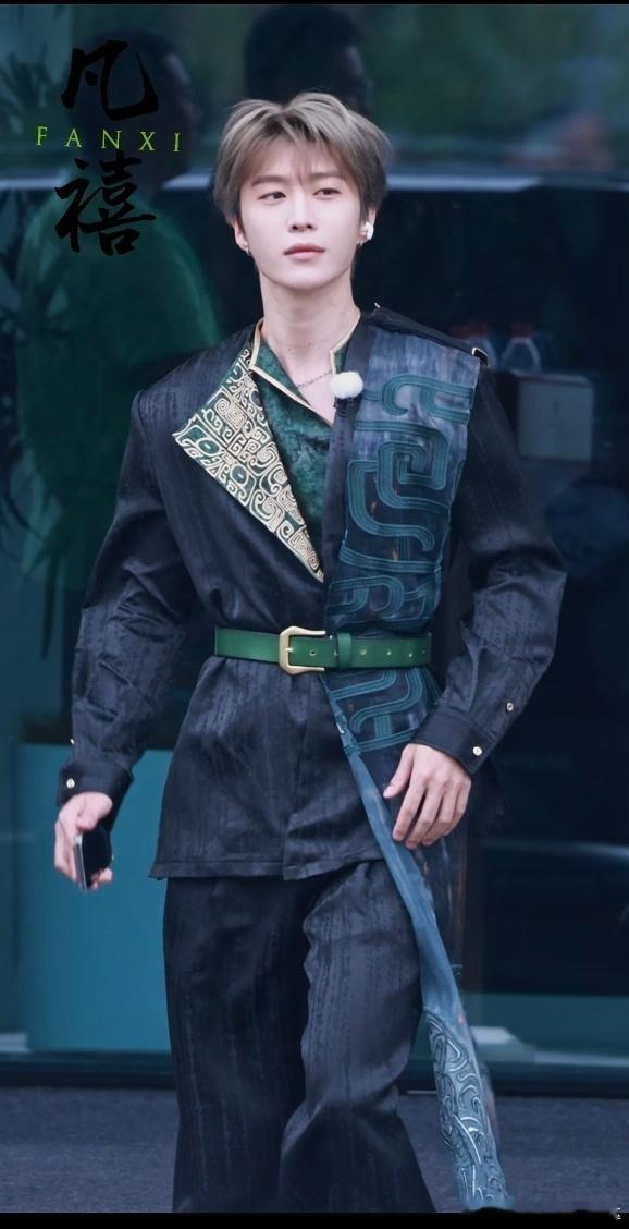 王子！👑👑👑 