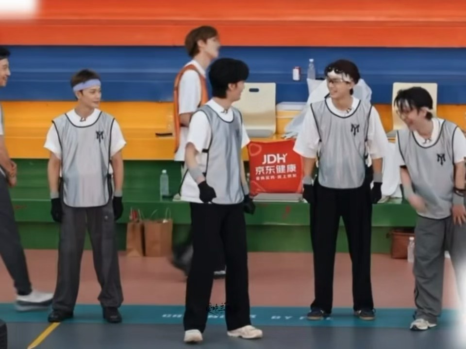 王赫野魔丸属性真藏不住披荆斩棘王赫野[超话] 看完这段片段终于懂大家为什么都叫他