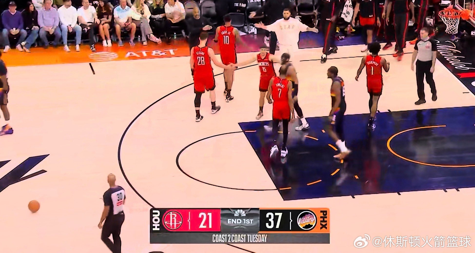 火箭最后2分多钟其实打得还不错，很强硬！！首节挖了16分的分，还不算大，但是火箭