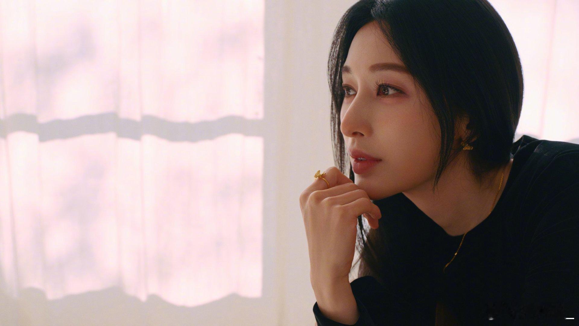 张俪 在线接单谁懂啊！张俪直接开启“在线接单”模式，对粉丝有求必应，宠粉力度简直