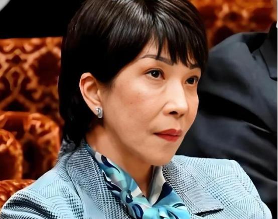 高市早苗这回咋又不“拜鬼”了？
接连三次当“缩头乌龟”，是良心发现还是被中美韩吓