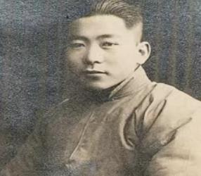 1994年，60多岁的陈长鸿得知自己竟是烈士陈乔年留存于世唯一的血脉。彼时她用了