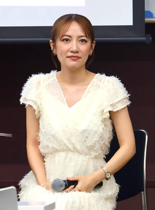 【新闻】高桥南AKB48 在洗足学园音乐大学担任客座教授的前 AKB48 成员、