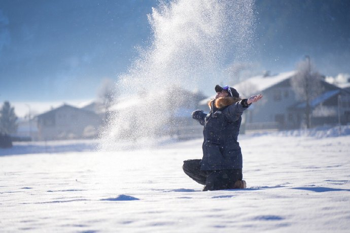 不同价位羽绒服到底差别在哪看探险者和博主们的真实体验，才懂波司登极寒系列的御寒实