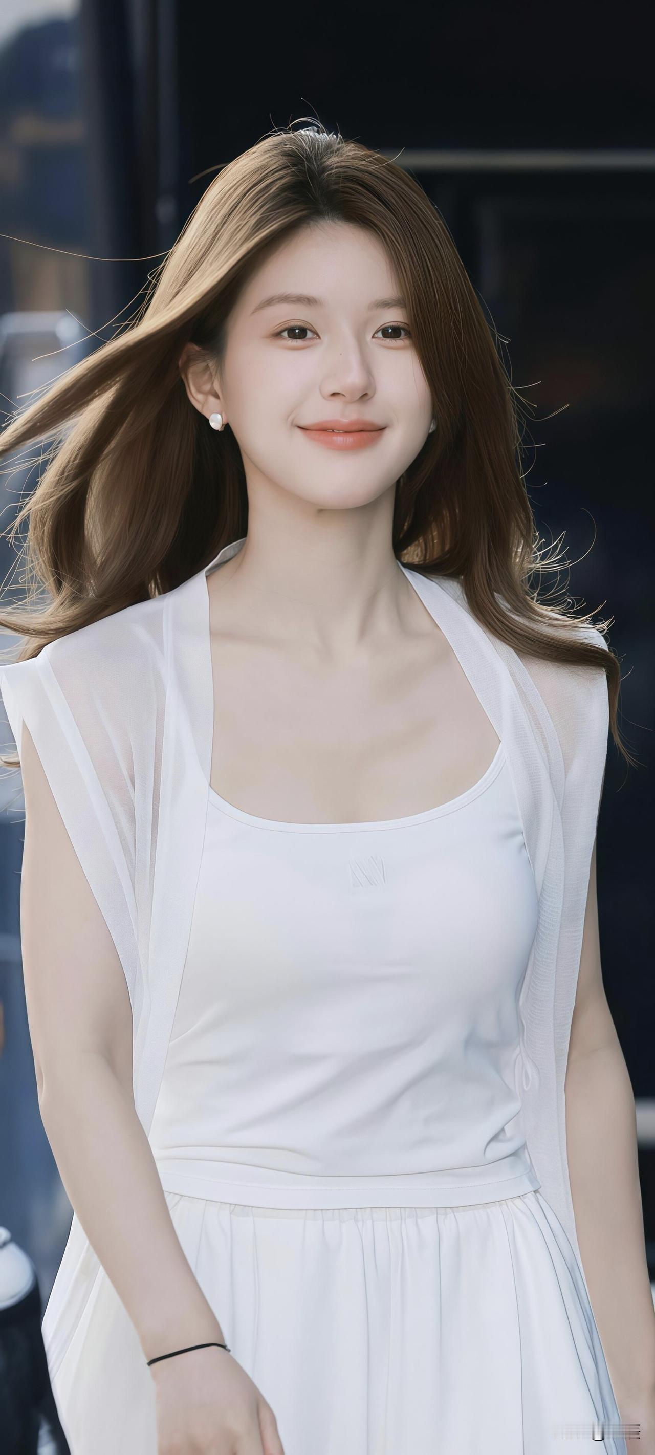 赵露思真是个宝藏女孩！早年体操视频里，她白衣飘飘，笑靥如花，宛如灵动的精灵，最后