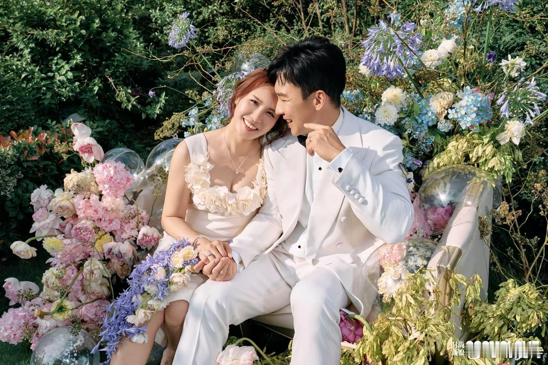 刘畊宏王婉霏18周年婚纱照 18年的幸福相伴，刘畊宏和王婉霏的婚纱照充满着浓浓的