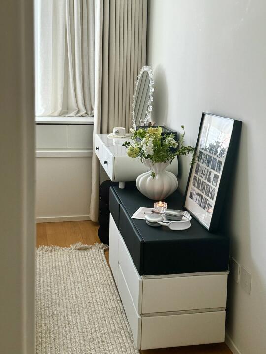 12平小卧室🍃｜也能拥有床尾梳妆台 拿捏🤏