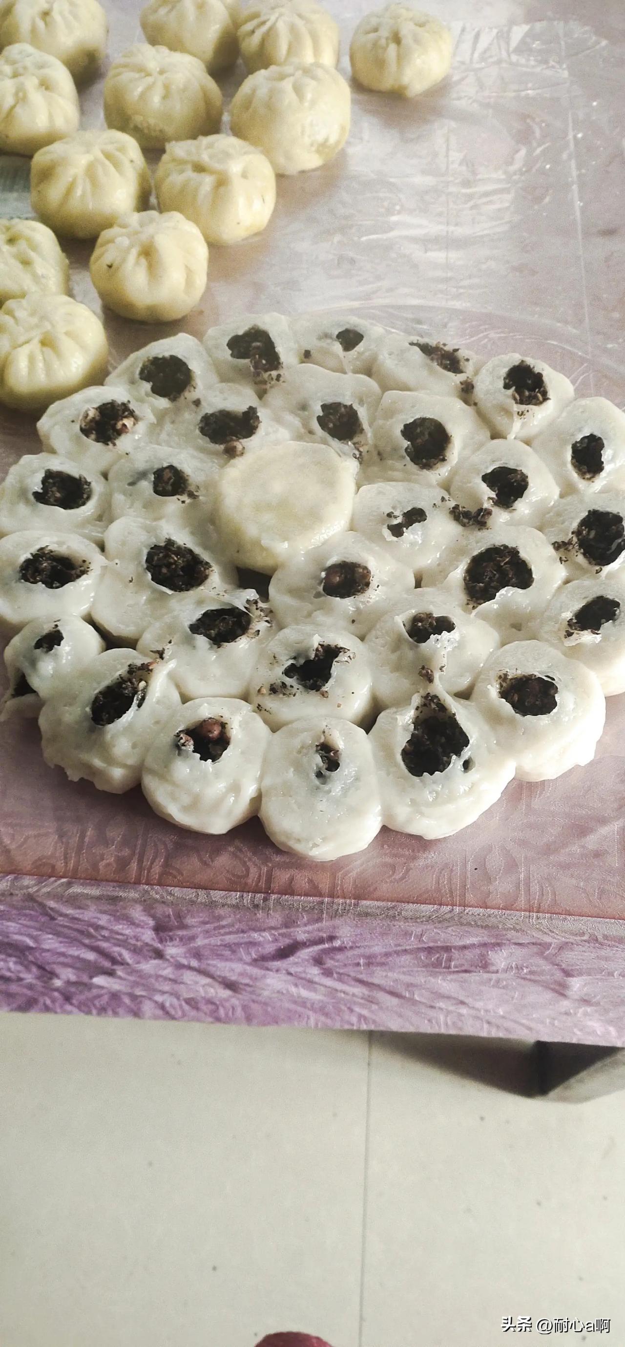 #天南地北大拜年# 一起领红包>我家过年蒸的粘团子，全都开口了[流泪]，友友们赶