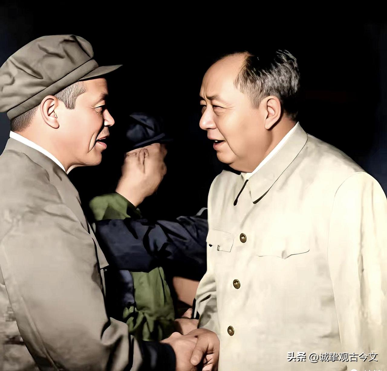 韩先楚将军对解放海南岛的历史贡献，毛主席会见了韩先楚将军。