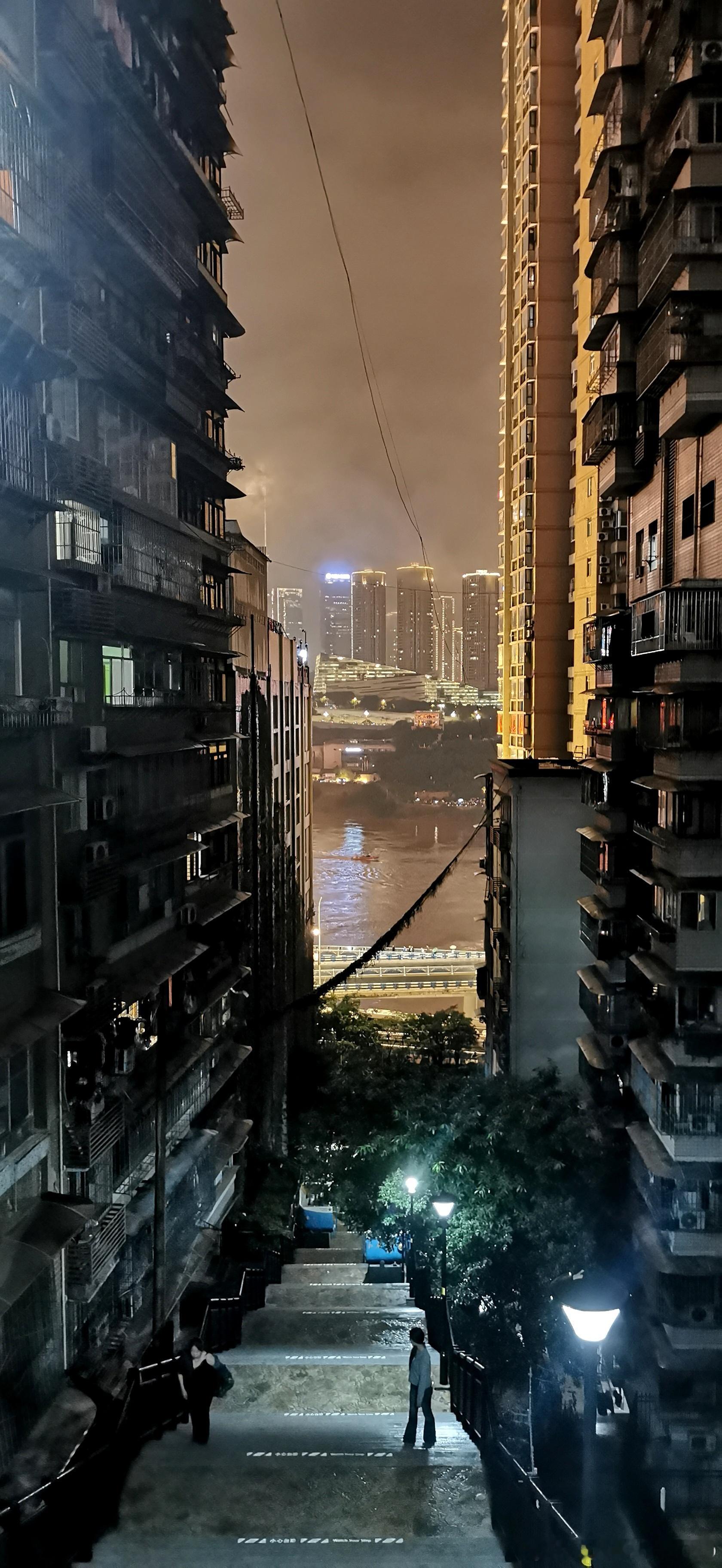 今日收盘寒王再次超越茅王125元整，成为A股第一高价股，2026年寒王万亿梦能实