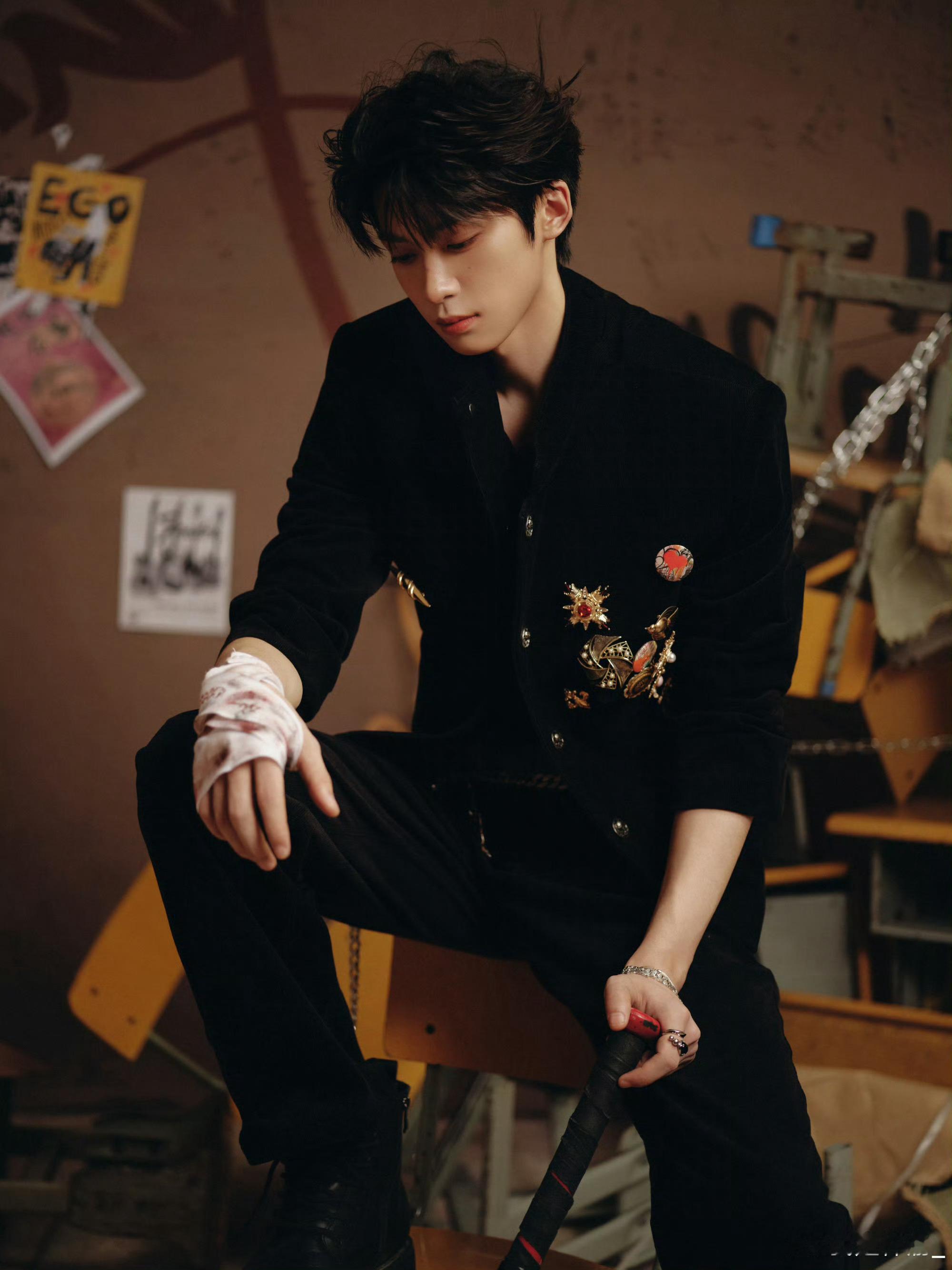 🔮 “风吹幡动 是风动 还是幡动 风未动 幡亦未动 是我心动”