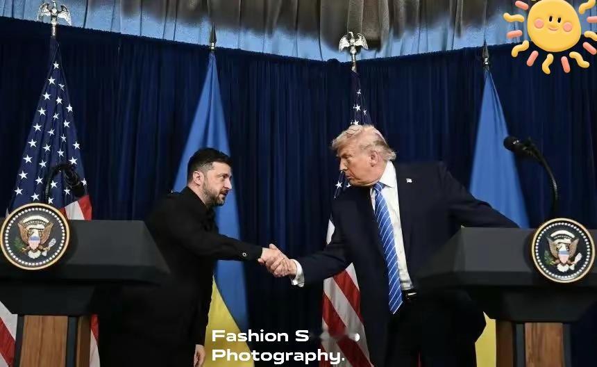 特朗普和泽连斯基在海湖庄园吃着鸡汤、牛排聊了俩半小时，核心谈俄乌和平协议。特朗普