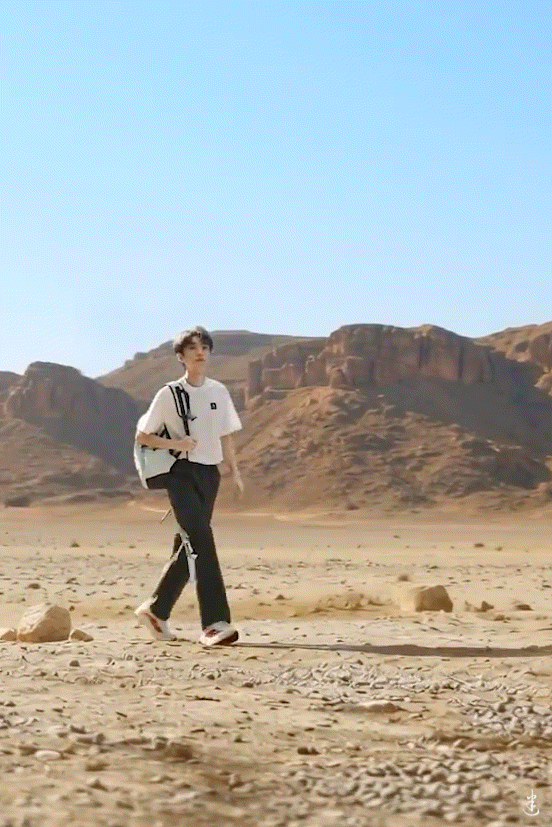 这样都能看出很帅