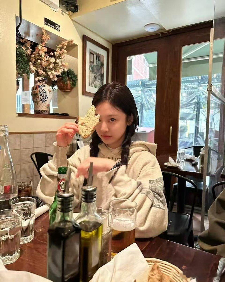 aespa提名AMA最佳KPOP女艺人aespa入围全美音乐奖 恭喜获得AMA（