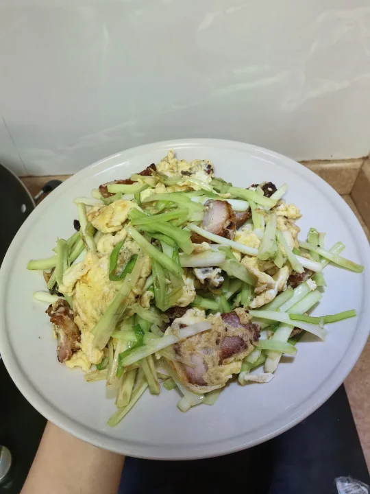 精致糊弄菜，韭黄叉烧炒蛋，五分钟就能搞定
