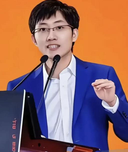 “中美差距究竟有多大？”DeepSeek创始人梁文峰再次语出惊人！他说：“我们经