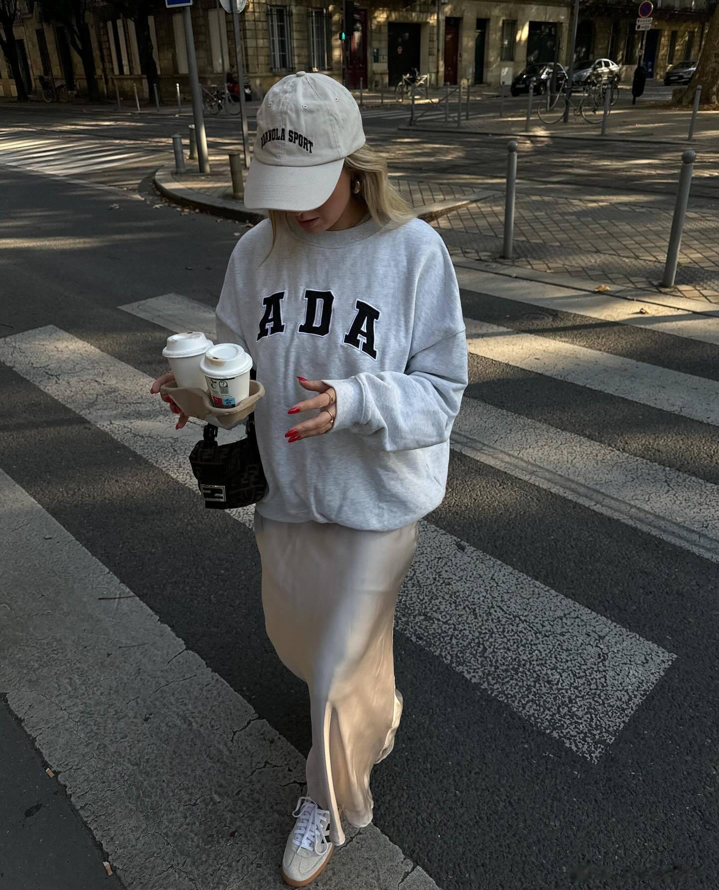 Chloé 卫衣穿搭灵感✓#Ins##什么样的卫衣才算卫衣# ​​​