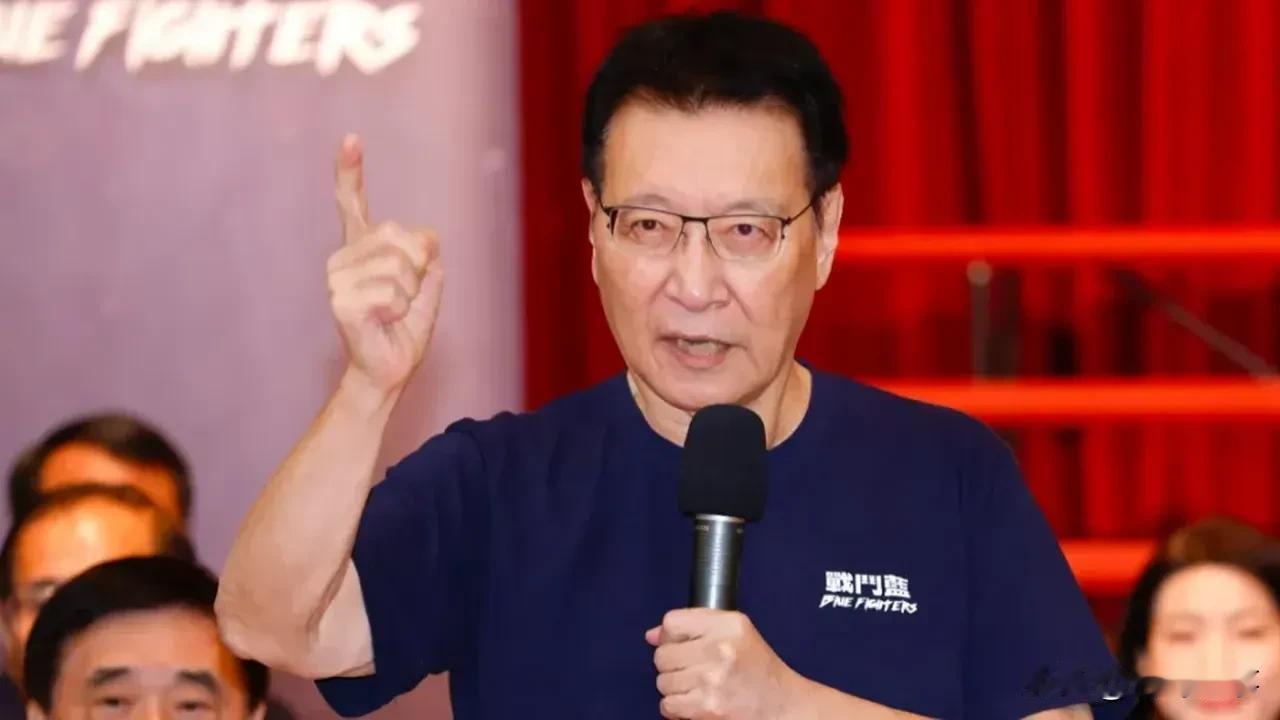 “老男人”再怎么折腾，也吸引不了年轻人！
   据台媒报道，回归媒体人身份的赵少