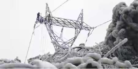 朋友说，相信天气预报，还不如相信自己的老寒腿
宁信自己一条腿，不信预报那张嘴，自