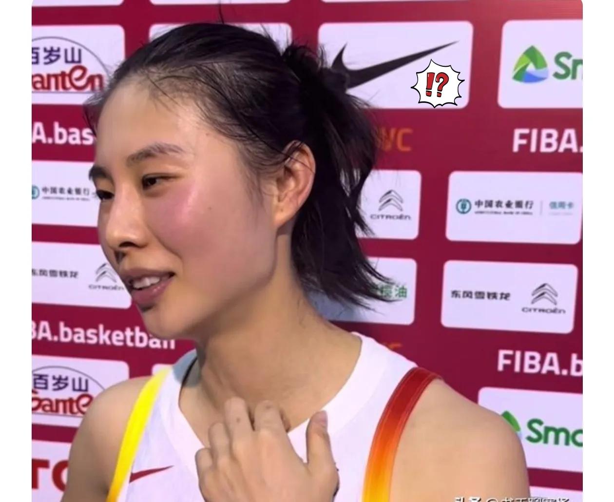 打到最后才明白，王思雨就是中国女篮后卫里独一档的定海神针！
 
对阵马里一战，对