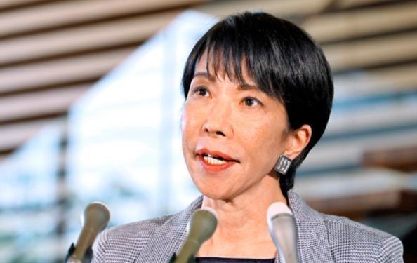 高市早苗彻底“疯魔”， 日本驱逐舰 闯 台海 ，中国反制毫不手软！谁能料到， 日