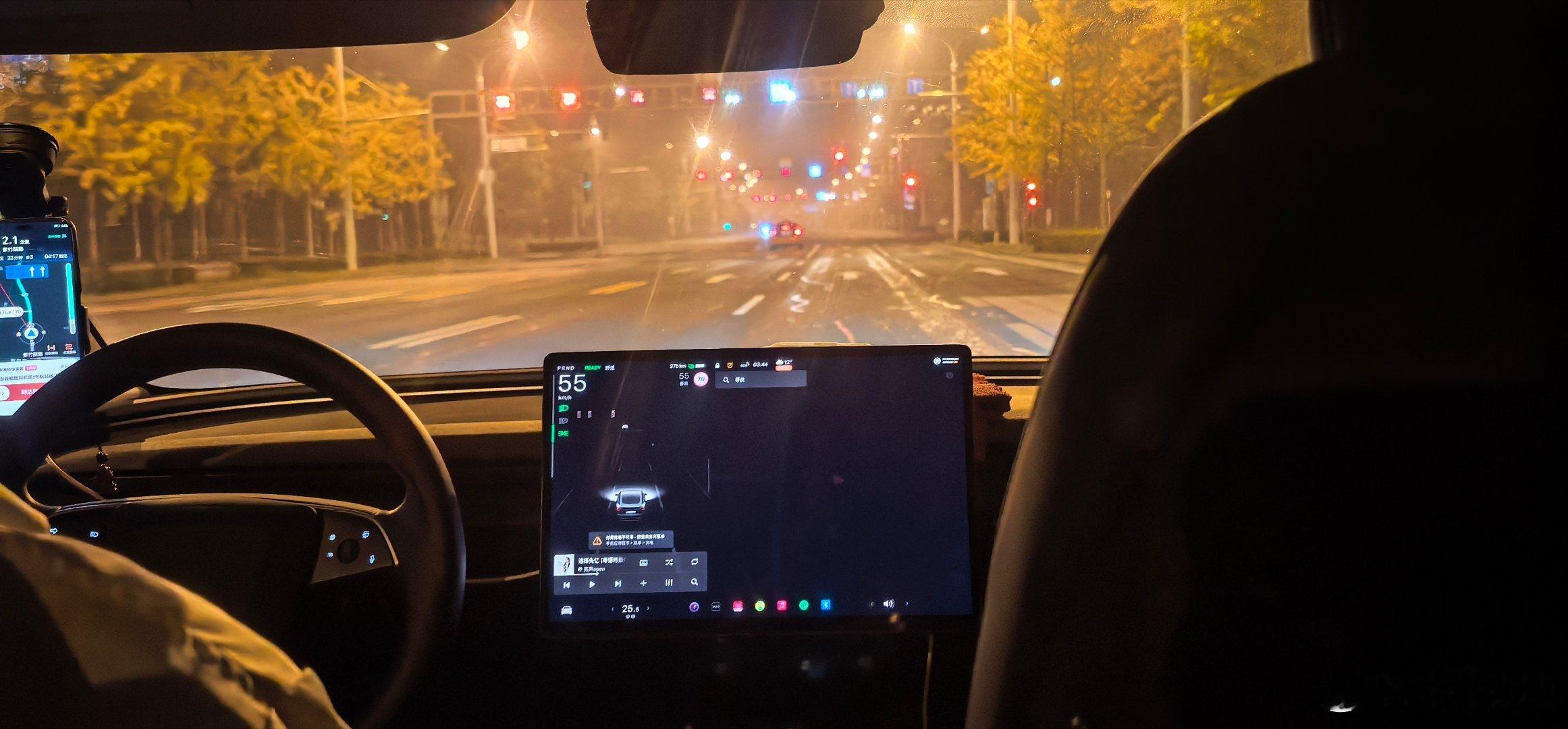 刚躺下就起来赶飞机，困得迷糊[晕][晕][晕] ​​​