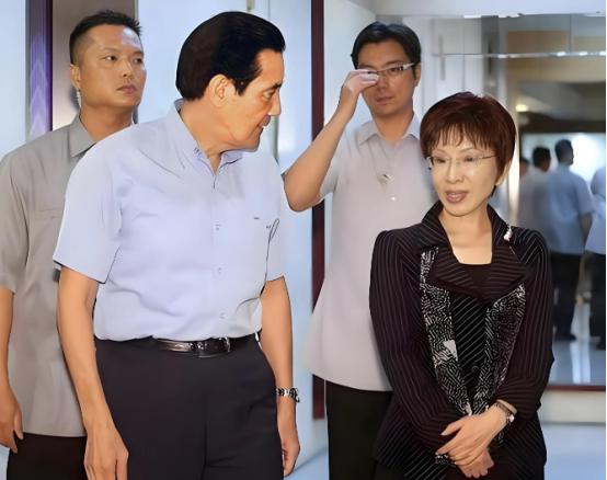 台当局叫嚣：若马英九、洪秀柱出席93阅兵  将依法查办
 
今年是中国人民抗日战