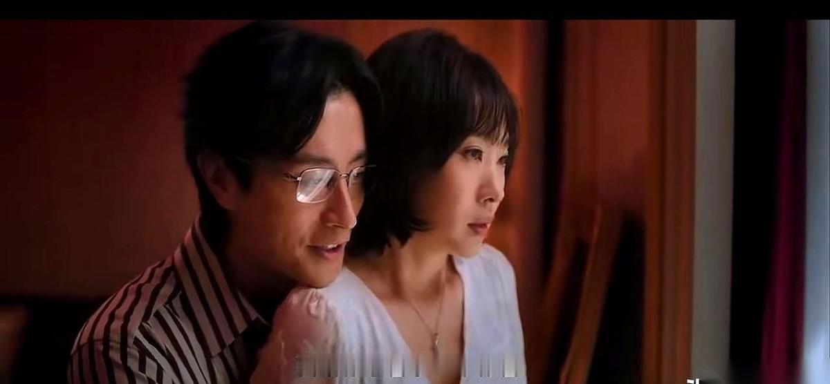 聊聊《昨夜将至》里那个叫梁茂发的。
他十年前就该死在一场大火里，但硬是爬了出来。
