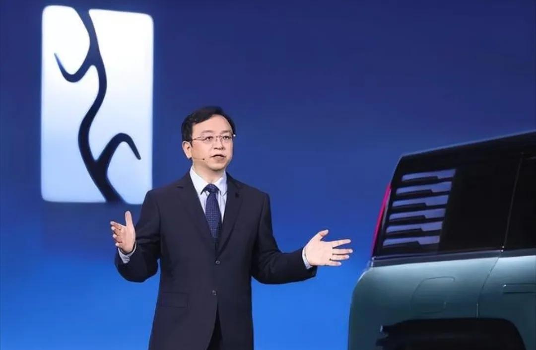 国产汽车品牌董事长
 
1. 比亚迪
王传福：创始人、董事长兼总裁。1995年创