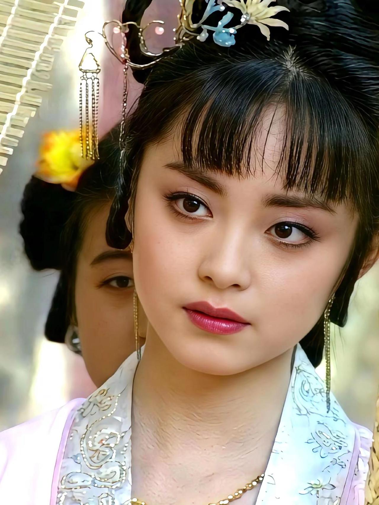 《白眉大侠》经典角色。《白眉大侠》是由山东省三冠电影电视实业公司出品，由王文杰执