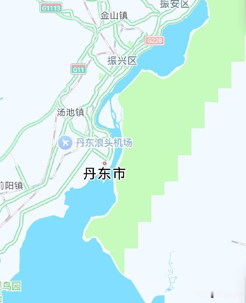 丹东要起飞了？
中朝鸭绿江大桥的通车，给丹东带来利好，但大家也别太过于乐观。
说