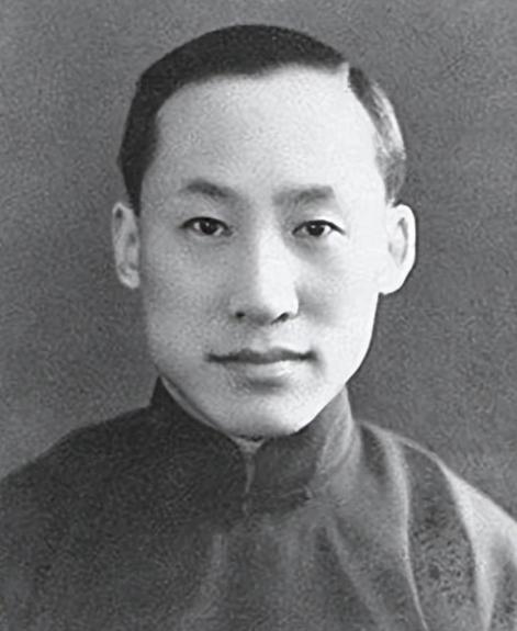 “中国的居里夫人”何泽慧晚年曾对记者说：清华物理系的老师叶企孙就是个老封建，老顽