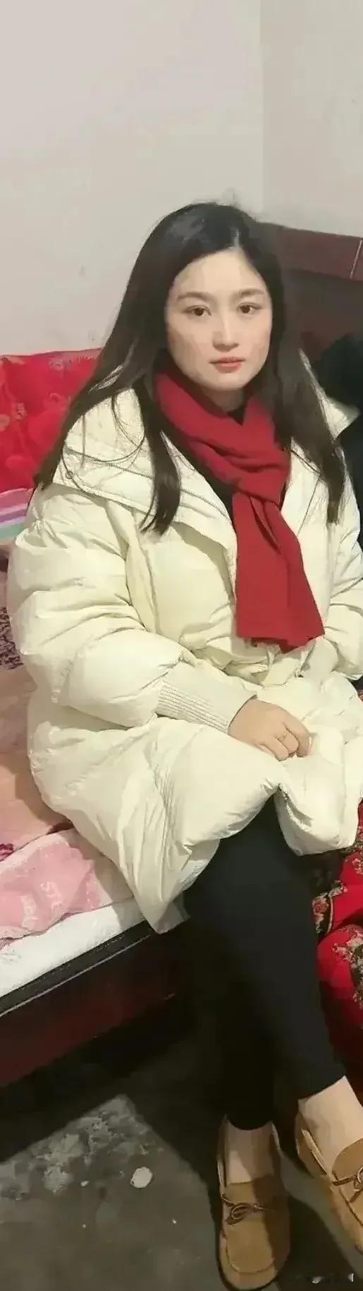 秦宜禄之妻杜氏啊，号称天下第一美。[捂脸] 关羽早就盯上了，卖力开工，还让曹操答