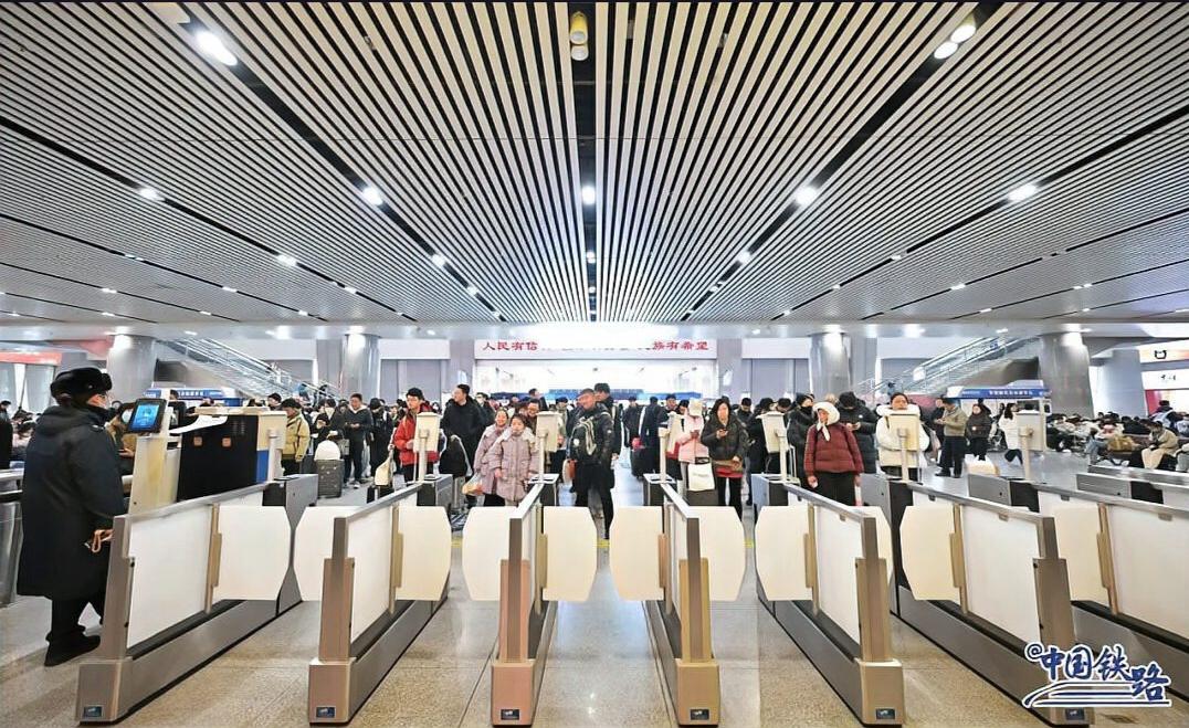 2026年春运火车票明日开售，您准备好抢票了吗？春运首班车票将于1月19日正式开