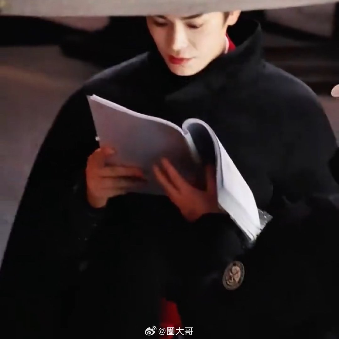 丁禹兮司宫令战损妆造丁禹兮在电视剧《司宫令》的片场路透来了，战损妆造看起来惹人心