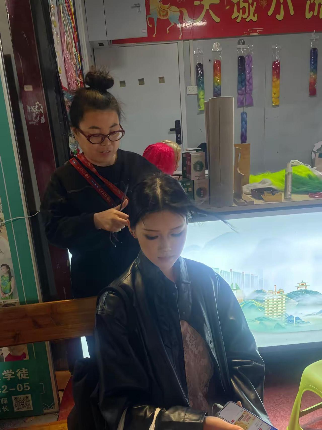 挽发的姐问我头发怎么这么少…