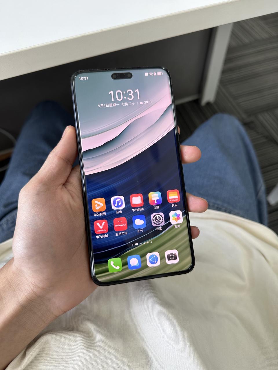 很多人吹Mate60 Pro，没吹到点上，黑也不懂怎么黑。以前国际蓝牙联盟要开除